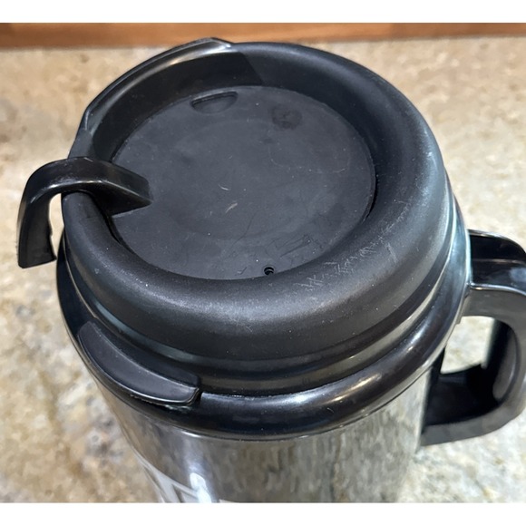 QuikTrip Vintage Plastic Refill Travel Mug 32oz Black Red/White Logo QT - Picture 9 of 13